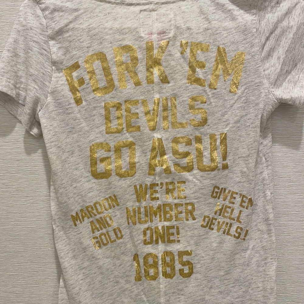ASU GEAR! VICTORIAS SECRET PINK TSHIRT. SIZE: SMALL